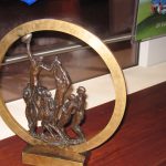 Le trophée de la Coupe du Monde de rugby des moins de 21 ans.