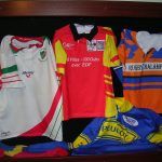 Dans le train du rugby on trouvait également quelques maillots de clubs alsaciens, dont celui de Chalampé.